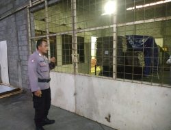 Polresta Denpasar Pengamanan Gudang Logistik KPU Kabupaten Badung di Jalan Gatotsubroto Barat Denpasar Utara 