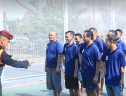 Bina Sikap Disiplin WBP Lapas Pemuda Kelas IIa Madiun Laksanakan Apel dan Keterampilan Baris-berbaris