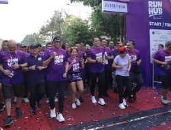 RIBUAN PELARI IKUTI RUN HUB 2023 DI SURABAYA, WALI KOTA ERI CAHYADI DUKUNG JADI EVENT TAHUNAN