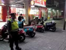 Patroli Biru Polsek Mengwi Atensi Pertokoan