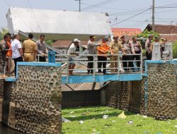 Hadapi Musim Penghujan, Kapolres Probolinggo Kota bersama BPBD Cek Kesiapan EWS di 5 Titik Dam