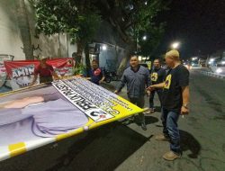 Tim Rumah Pemenangan Ferlix Prasetya (FP) Melakukan Penertiban Alat Peraga Sosialisasi (APS) Yang Mirip Dengan Kampanye