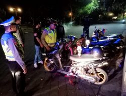 Jaga Harkamtibmas Patroli Biru Polsek Mengwi Imbau Anak anak Muda