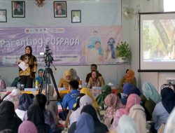 PEMKOT SURABAYA BERIKAN KELAS PARENTING PUSPAGA DI BALAI RW
