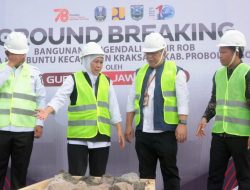 Ground Breaking, Gubernur Khofifah Targetkan Bangunan Pengendali Banjir Rob di Desa Kalibuntu Probolinggo Selesai Akhir Desember