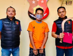 Karena Korban Mempunyai Hutang, Tersangka Langsung Membawa Senjata Tajam Di Rumahnya
