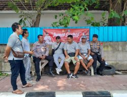 Satpamobvit Polresta Denpasar Terlibat Aktif dalam Kegiatan “Jumat Curhat” Bersama Pengelola Pantai Mertasari Sanur