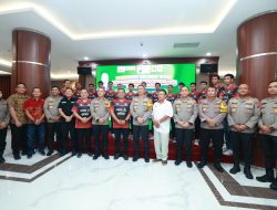 Kapolda Jatim Berangkatkan Tim Putra Putri Kejurnas Bola Voli Junior 2023