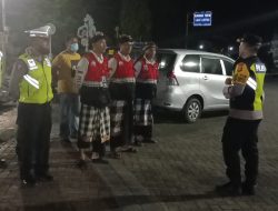 Bluelight Patrol Malam Minggu Kapolsek Denbar Ajak Masyarakat Patuhi Peraturan Pemkot Denpasar