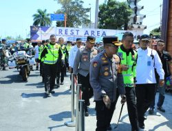 Kapolda Jatim Cek Kesiapan Ops Lilin Semeru dan Jalur Pantura Surabaya – Banyuwangi dengan Patroli Bermotor