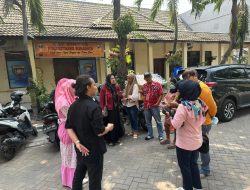 Protes Juara Bersama, Grup GBK SDN Baratajaya Mendatangi Polrestabes Surabaya