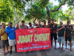 Gelar Jumat Curhat Polsek Denpasar Barat Jalin Kedekatan Bersama Pengunjung Lapangan Puputan Badung