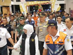 Pastikan Nataru Aman, Kapolda Jatim bersama Forkopimda Kunjungi Sejumlah Terminal dan Stasiun