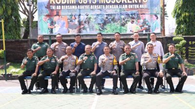 Tingkatkan Sinergitas dan Soliditas TNI-Polri, Kapolres Mojokerto Kota Silaturahmi ke Kodim 0815