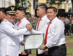 Berhasil Ungkap Produksi Ganja,Bupati Beri Penghargaan Personil Satnarkoba Polres Jember