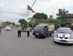 Ciptakan Kamseltibcarlantas Unit Lantas Polsek Mengwi Gelar Patroli Biru