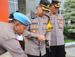 Polres Gresik Gelar Test Urine dan Pengecekan Senjata Personel