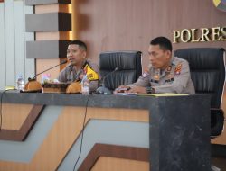 Bhabinkamtibmas Polres Gresik Berikan Pesan Pemilu Damai 2024 kepada Warga