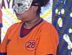 Polisi Tangkap Seorang Wanita Warga Manyar Tega Menganiaya Anak Kandungnya