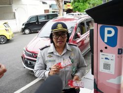 JADI ALTERNATIF PEMBAYARAN, PEMKOT SURABAYA LUNCURKAN VOUCHER PARKIR DI BALAI KOTA DAN TAMAN BUNGKUL