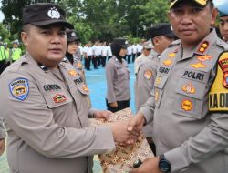 Apel Jam Pimpinan, Kapolres Bangkalan Beri Reward Untuk Belasan Personelnya