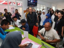 RESMIKAN KANTOR KECAMATAN DAN SWK KREMBANGAN SURABAYA, WALI KOTA ERI: AYO JAGA SERTA MANFAATKAN DENGAN BAIK