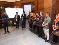 Pj Gubernur Jatim, Adhy Karyono Minta OPD Jaga Prestasi dan Lanjutkan Program Pemerintahan Khofifah – Emil