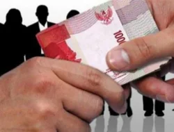 Tertangkap Tangan Money Politik Diduga Dilalukan Tim Paslon 03 Melalui Calegnya di Wilayah Tanjung Perak.