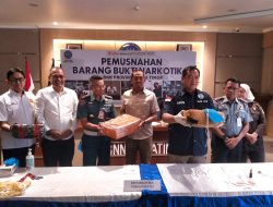 BNNP Jatim Musnahkan BB 1.865 Gram Ganja Dari Penangkapan 2 Tersangka Lewat Expedisi