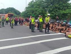 Personel Gabungan Tertibkan Balap Liar di Lingkar Mas Waru