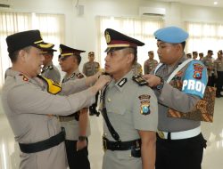 Kapolres Pimpin Sertijab Kapolsek Wringinanom dan Balongpanggang