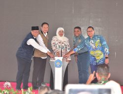 Gubernur Khofifah Resmikan Gedung dan Asrama SMKN Maritim di Lamongan