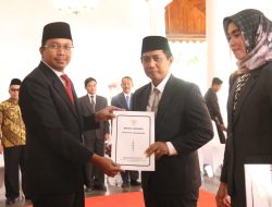 Bupati Sidoarjo Lantik 5 Pejabat Baru, Salah Satunya Kadisporapar