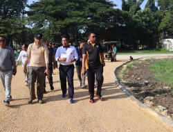 Menjadi Bagian Dari Keluarga Besar Kab. Bangkalan, AKBP Febri Tandatangani Prasasti Joging Track