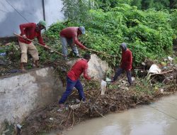PEMKOT SURABAYA BANGUN TANGGUL SEPANJANG 2,5 KILOMETER DI PAKAL