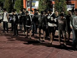 Patroli Sahur On The Road Polres Gresik, Gagalkan Aksi Balap Liar di Jalan Kartini