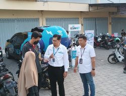 Ngabuburit Dan Bagi Takjil Bareng Iconnet PLN Icon Plus dan PLN ULP Jember