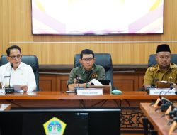 Rakor Tanggap Darurat Pasca Bencana Bersama BNPB, Pj Gubernur Adhy Pastikan Pemprov Jatim Bantu Rekonstruksi Bangunan Terdampak