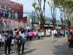 Aliansi Pemuda Peduli Demokrasi Jawa Timur Menggelar Aksi Damai di Depan Kantor KPU, Mendukung dan Mengapresiasi Penyelenggara Pemilu 2024