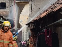 Rumah 2 Lantai di Jalan Kedungdoro VI Dilalap Api