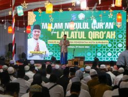 DI MALAM NUZULUL QURAN, WALI KOTA ERI INGATKAN WARGA SURABAYA BERZAKAT DI KAMPUNGNYA SENDIRI