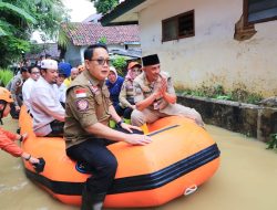 Gerak Cepat, Pj. Gubernur Adhy Pastikan Evakuasi Masyarakat Rentan di Blega Bangkalan