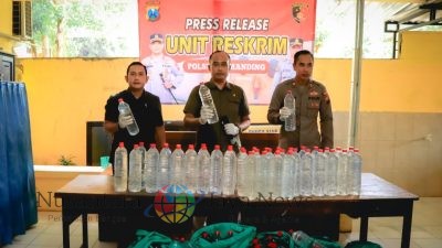 Polres Tuban Berhasil Mengamankan 244 Botol Miras di Gudang Gedongombo