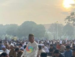 Terlalu Banyaknya Jama’ah Sholat Id di Masjid Al Akbar Surabaya, Banyak Keluarga yang Terpisah Termasuk Pasangan Suami Istri