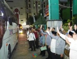 Pj Gubernur Jatim Lepas Kloter Pertama Jemaah Haji Asal Bojonegoro