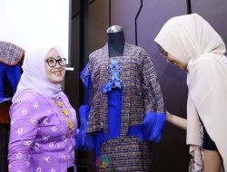 Tutup Pelatihan Boot Camp 2024, Pj. Ketua Dekranasda Jatim Isye Ajak Peserta Kembangkan Ide Kreatif Dunia Fashion