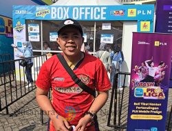 Demi Saksikan PLN Mobile Proliga Seri Semarang, Pecinta Voli Ini Rela Tempuh 5 Jam Perjalanan!