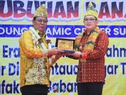 Hadiri Halal Bihalal Kerukunan Bubuhan Banjar, Pj. Gubernur Adhy: Jatim Adalah Rumah Nyaman Bagi Semua Etnis dan Agama
