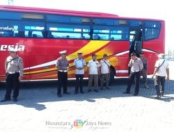 Satlantas Polres Tanjung Perak Lakukan Ramp check di Garasi PO Bus Jaya Utama