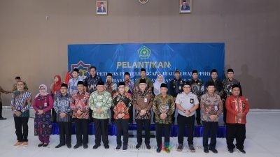 Pelantikan PPIH Embarkasi Surabaya 2024, Pj Gubernur Minta Petugas Terapkan Tiga Prinsip